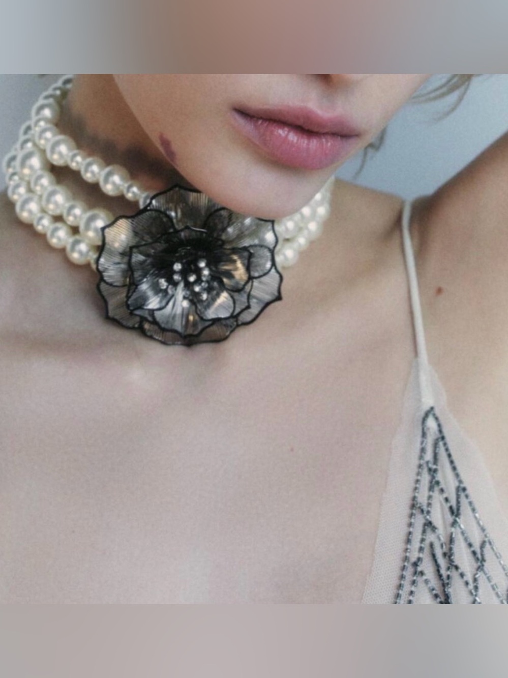 Zara Faux Pearl Multi Strand Choker w Metallic Black Flower Feature 1856/422/808